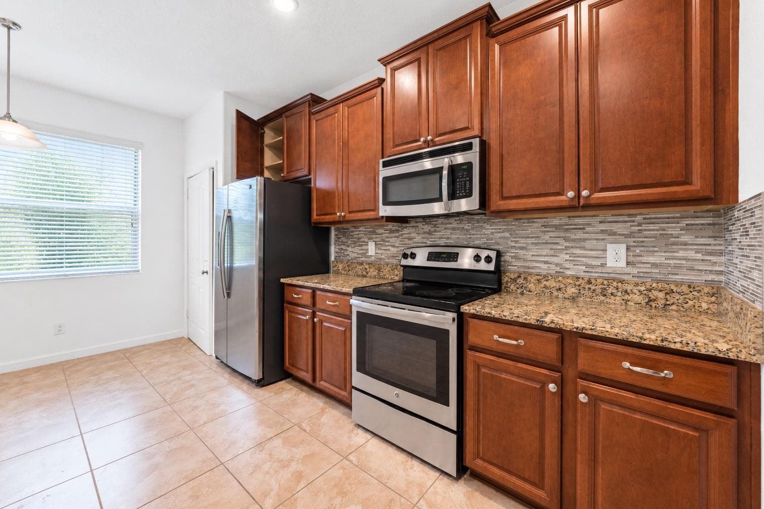 Single Family Residence at 16716 MYRTLE SAND DR, WIMAUMA, photo 21 of 63