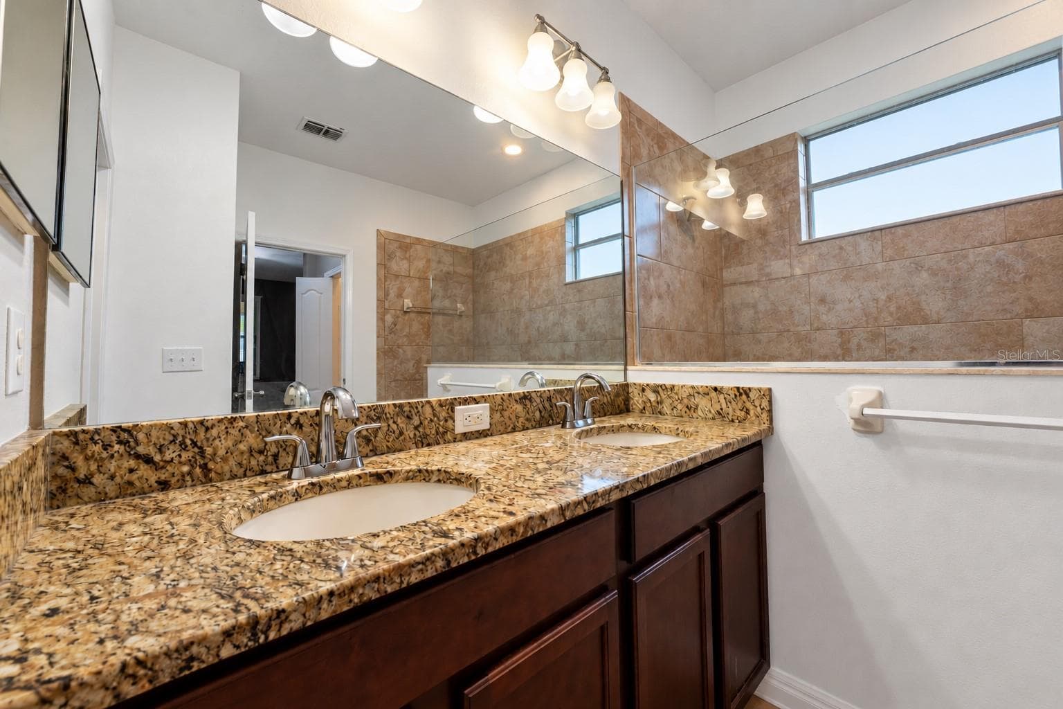 Single Family Residence at 16716 MYRTLE SAND DR, WIMAUMA, photo 30 of 63