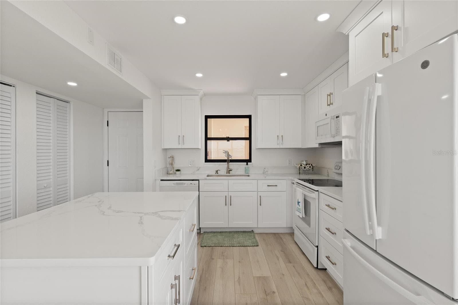 Condominium at 1230 GULF BLVD #601, CLEARWATER, photo 8 of 59