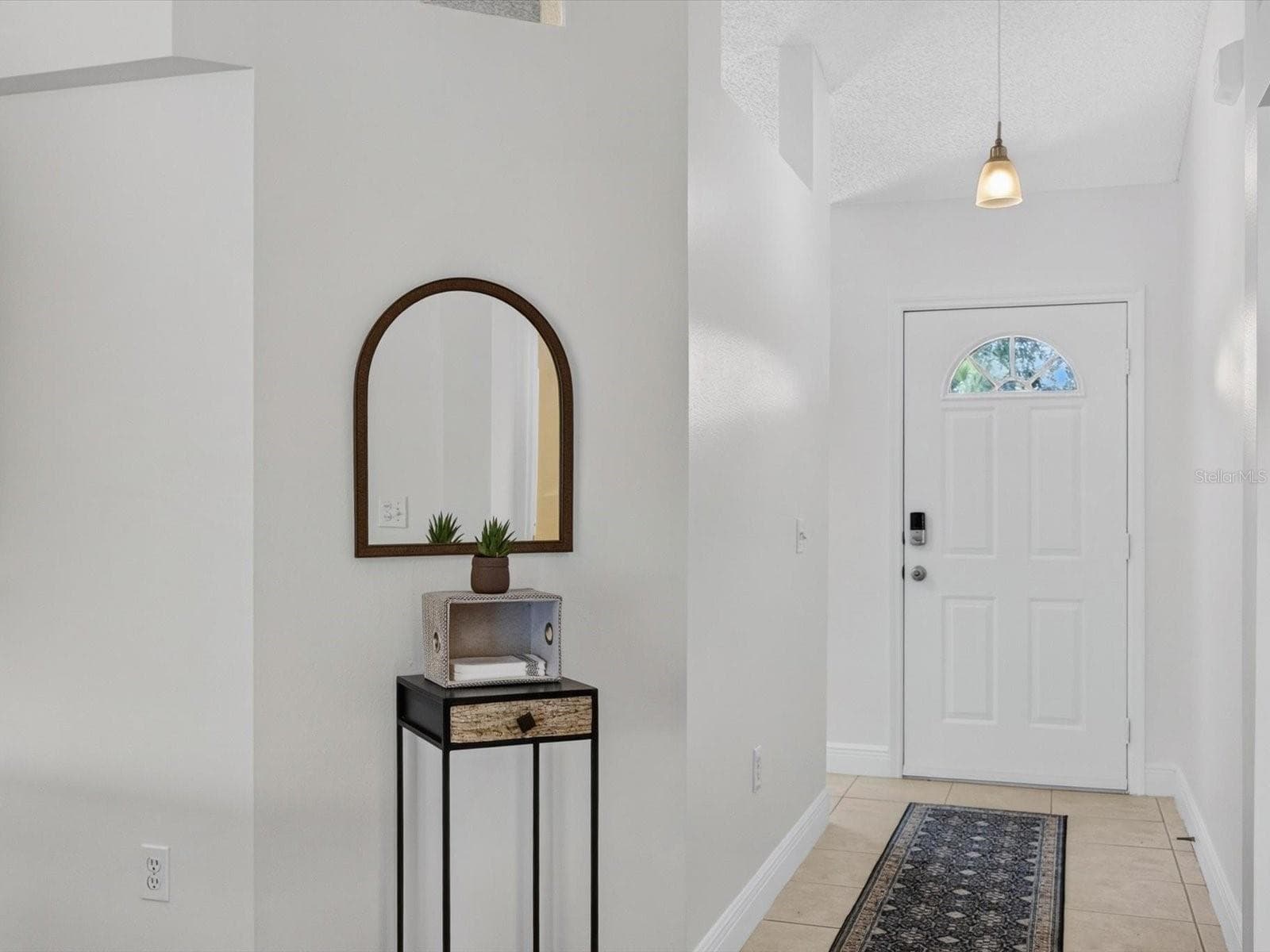 Entryway - 1119 KENWORTH DR, APOPKA