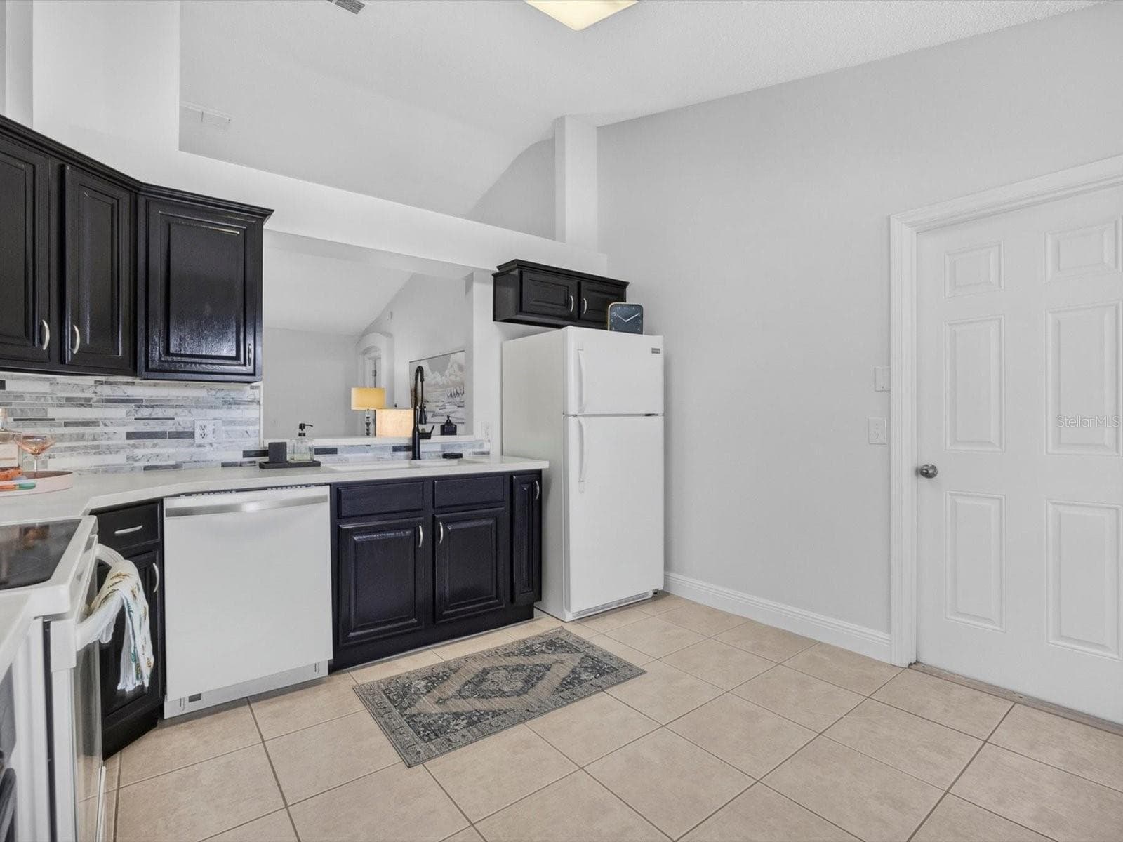 Kitchen - 1119 KENWORTH DR, APOPKA