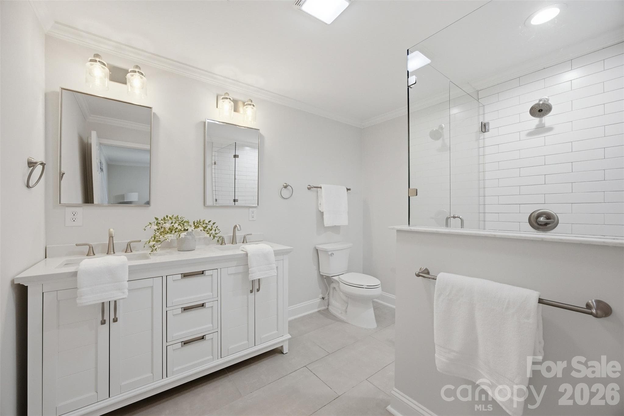 Single Family Residence at 314 Dogwood Lane, Belmont, photo 5 of 37