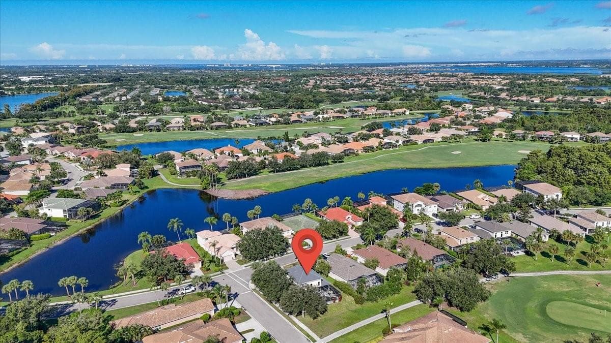 Single Family Residence at 339 HERITAGE ISLES WAY, BRADENTON, photo 50 of 75