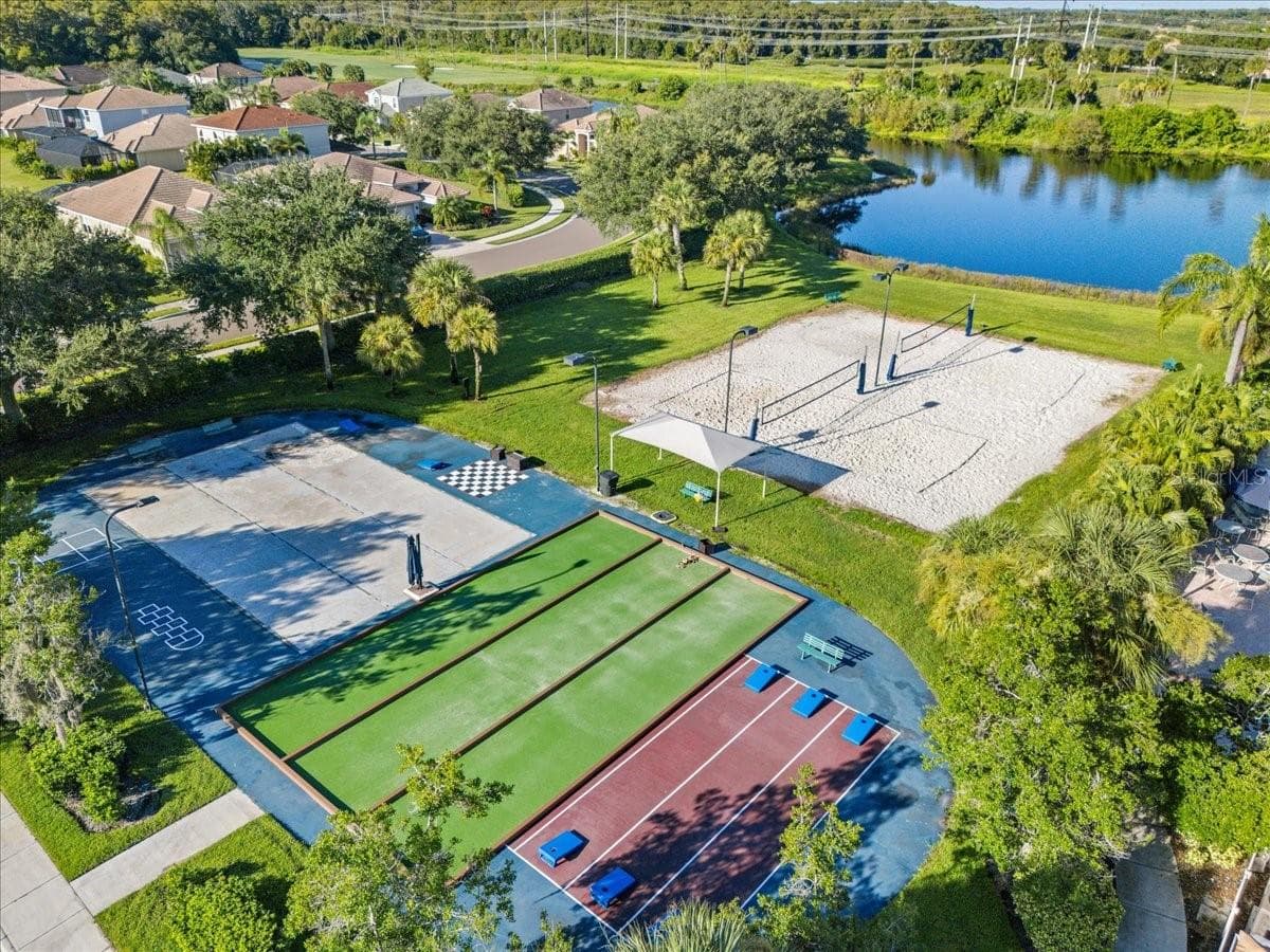Single Family Residence at 339 HERITAGE ISLES WAY, BRADENTON, photo 67 of 75