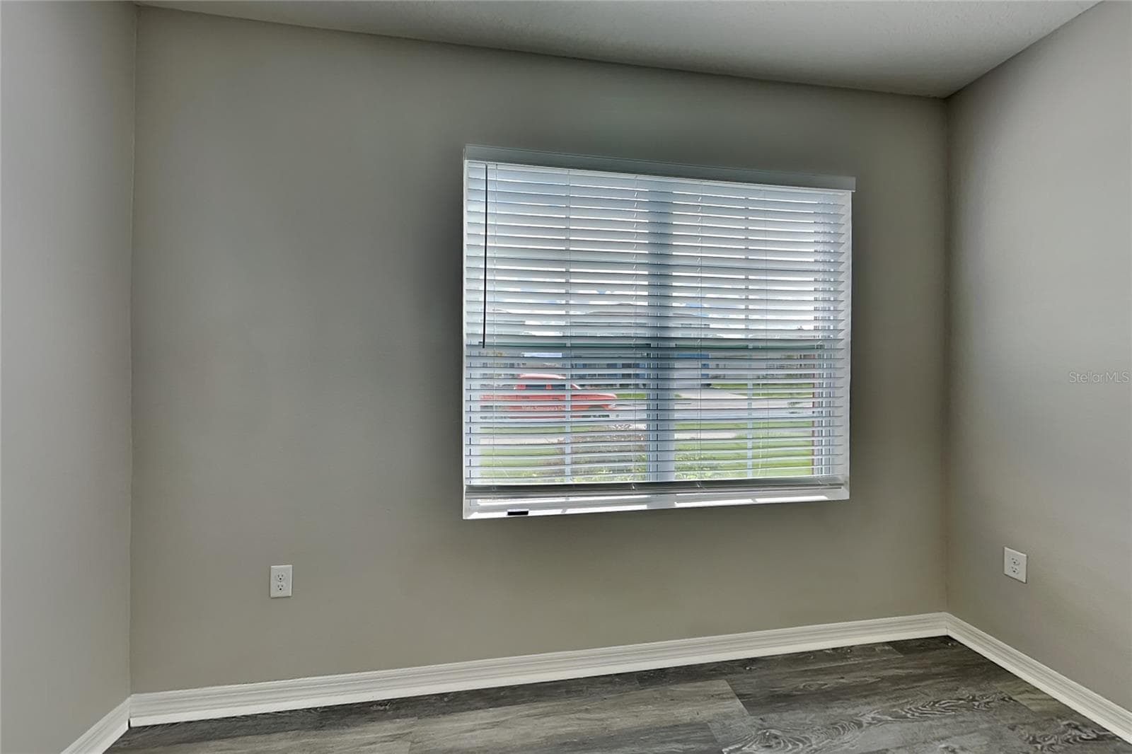 Single Family Residence at DAVENPORT, photo 9 of 15