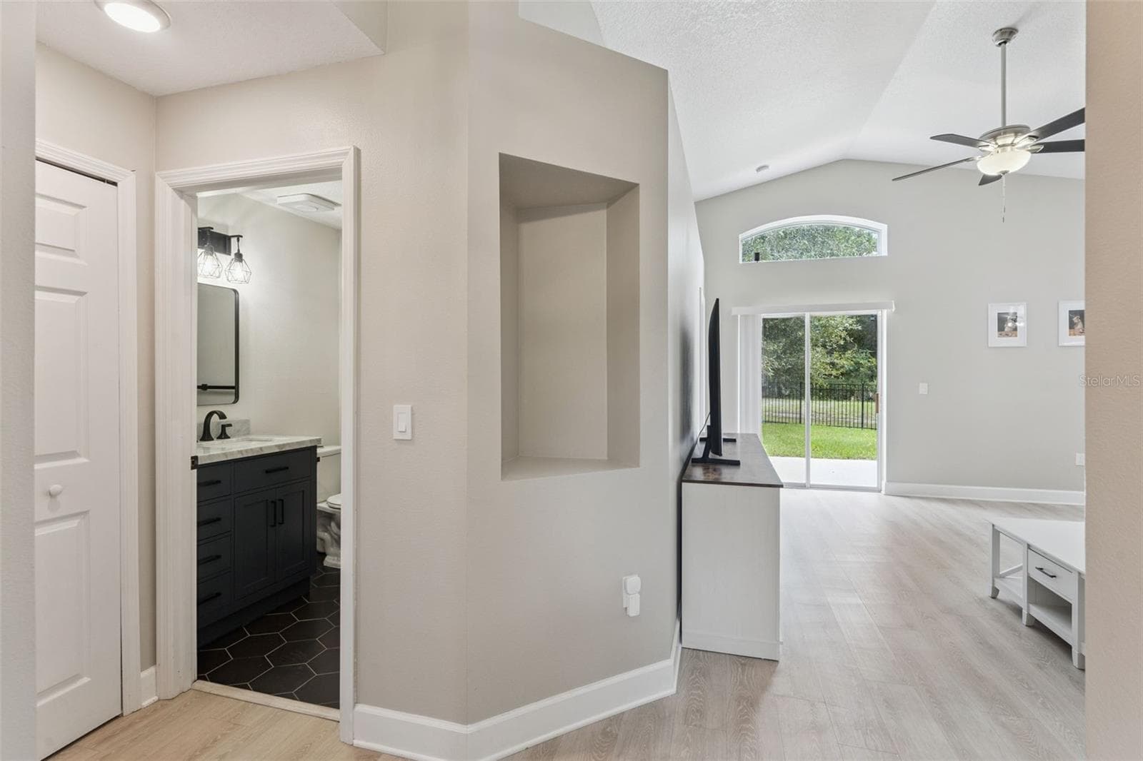 Single Family Residence at 11460 BROWN QUAIL CT, ORLANDO, photo 3 of 33