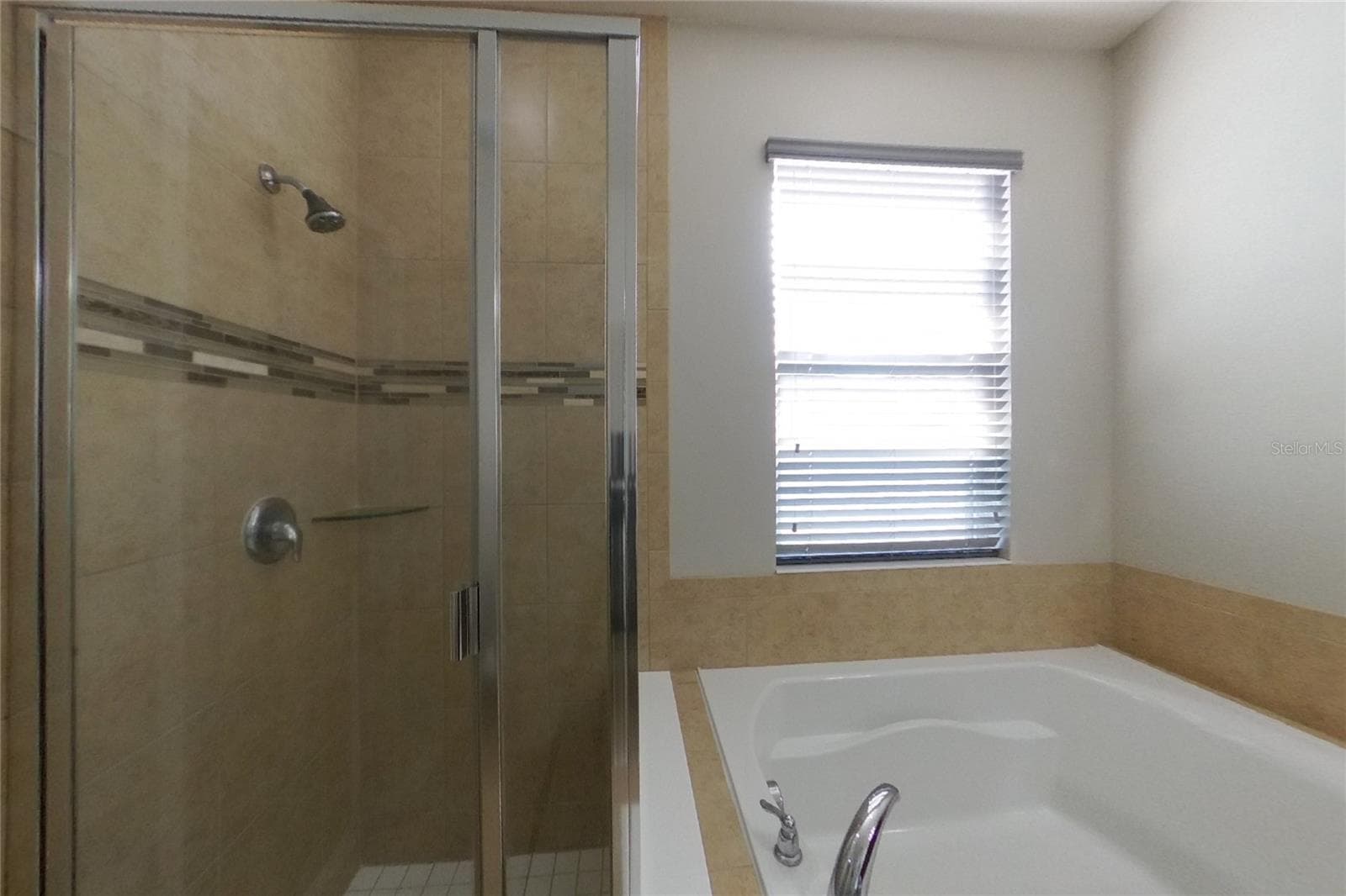 Single Family Residence at ST CLOUD, photo 10 of 17