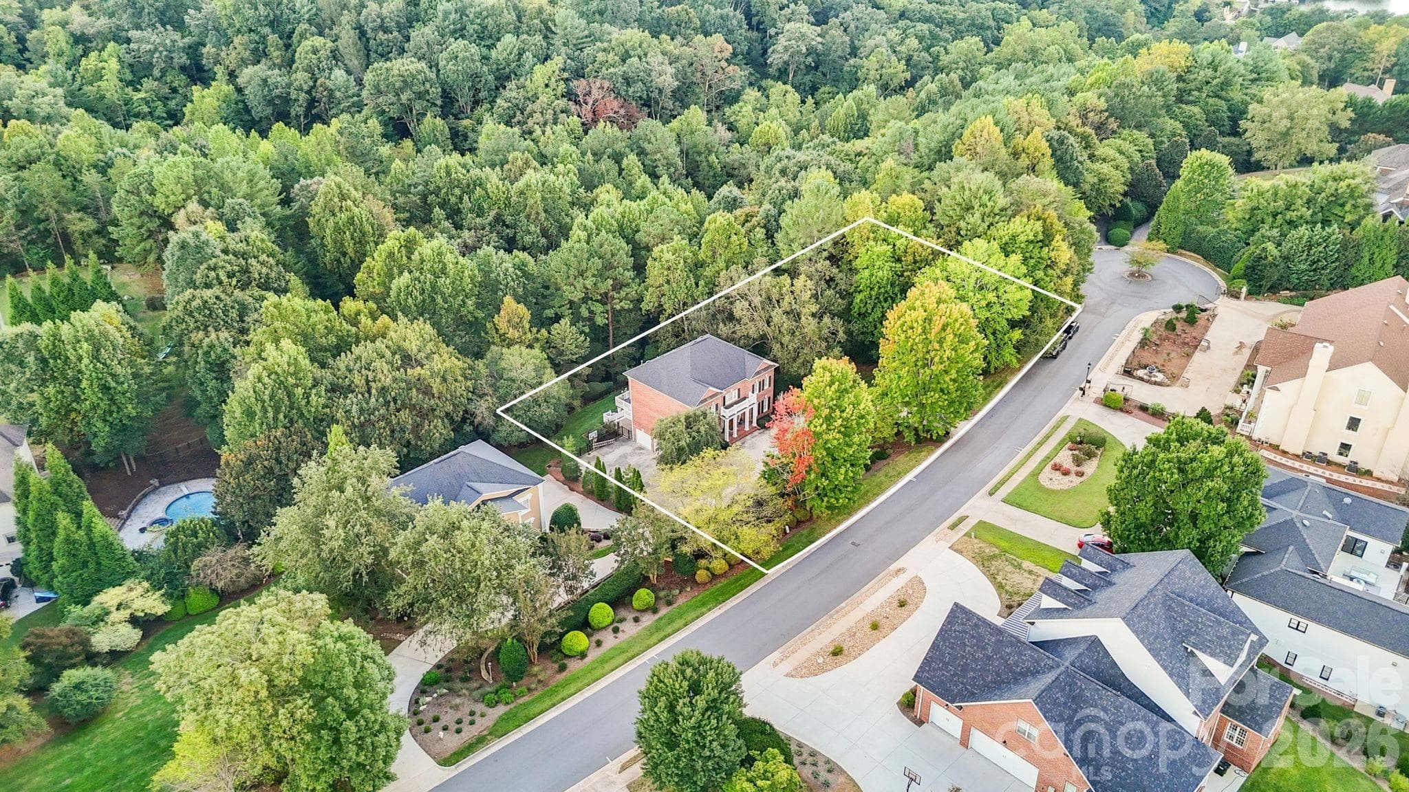 lot lines are approximate - 815 36TH Avenue Place NW, Hickory