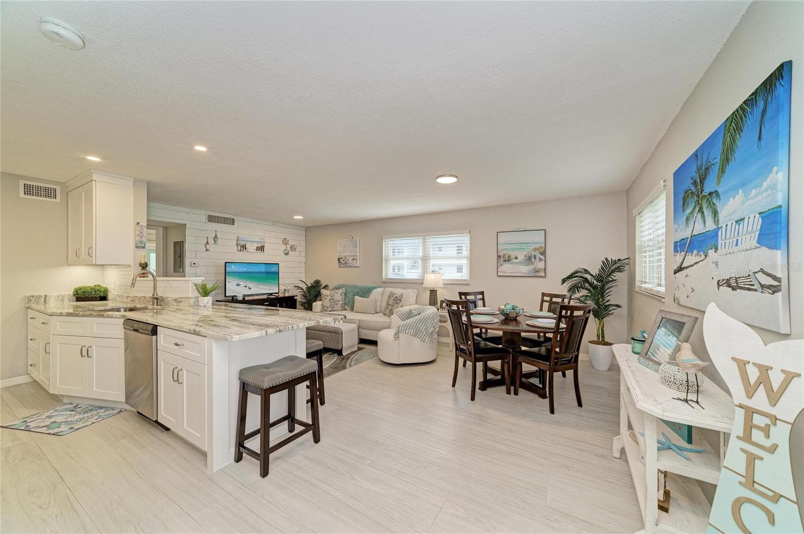 Condominium at 303 47TH AVENUE DR W #157, BRADENTON, photo 6 of 46