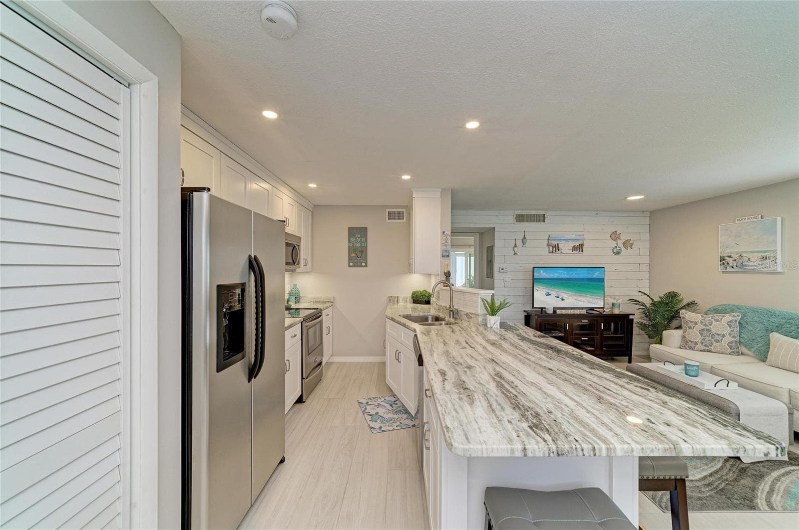 Condominium at 303 47TH AVENUE DR W #157, BRADENTON, photo 17 of 46