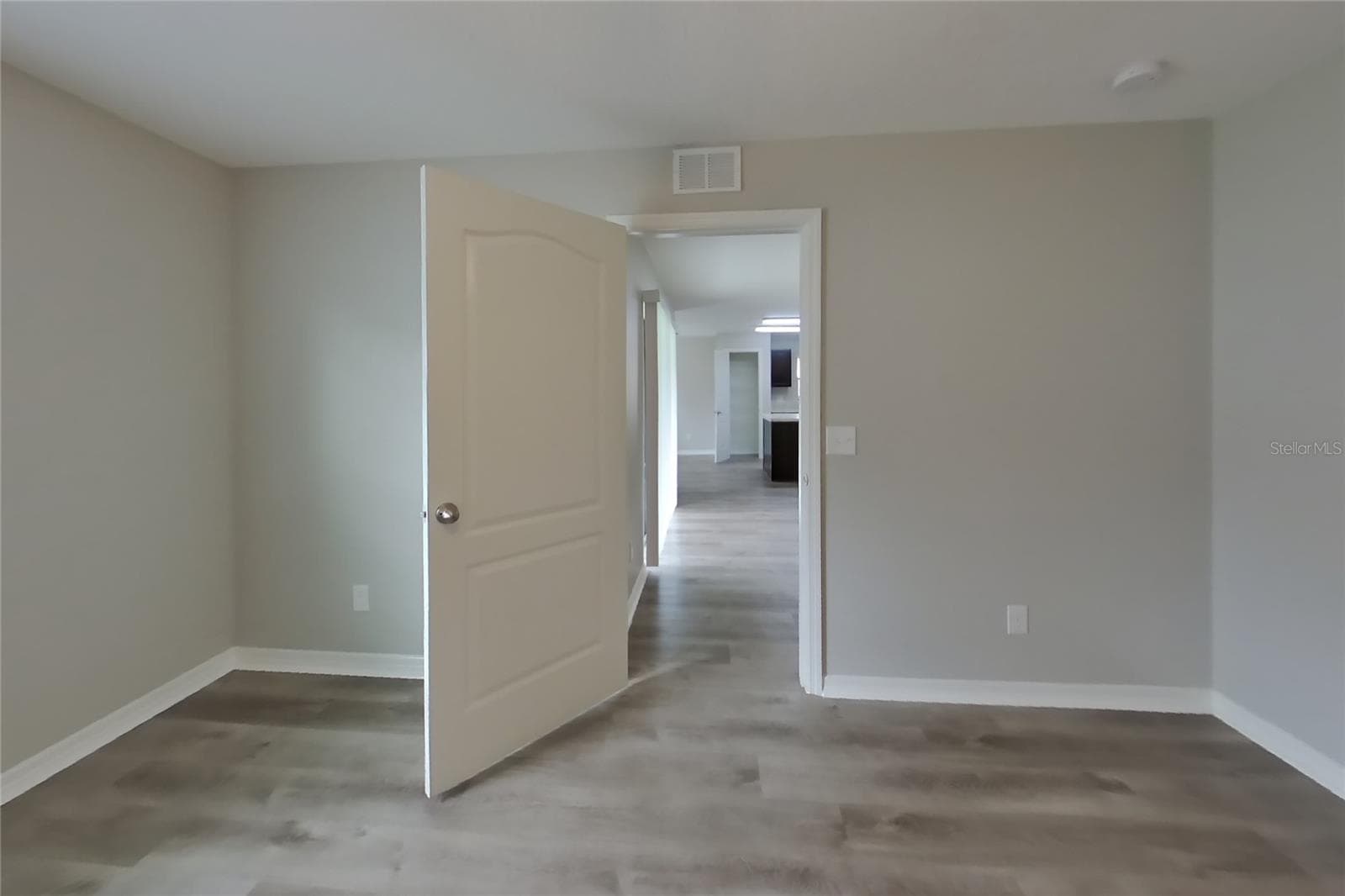 Single Family Residence at DUNDEE, photo 7 of 16