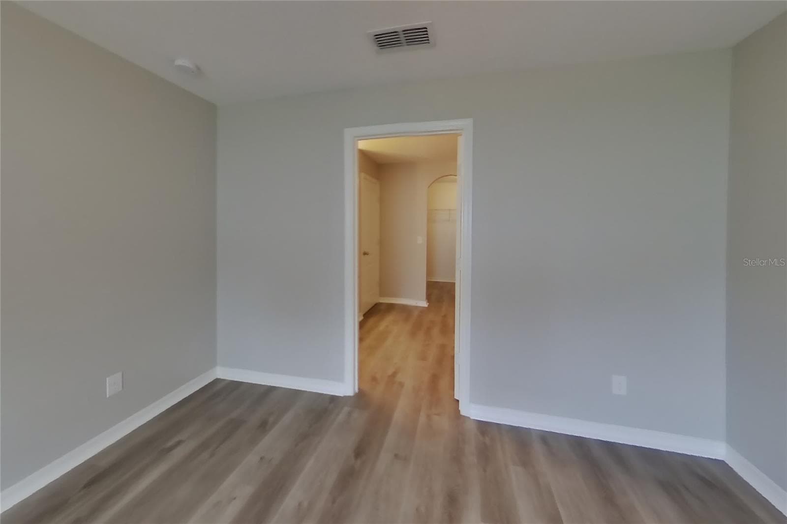 Single Family Residence at DUNDEE, photo 8 of 16