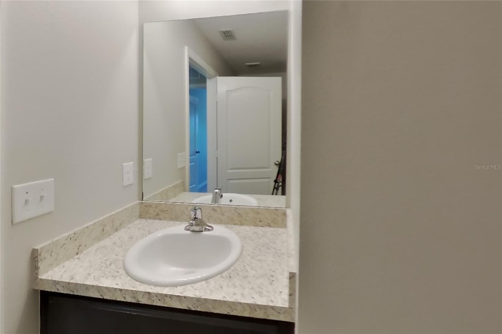 Single Family Residence at DUNDEE, photo 13 of 16