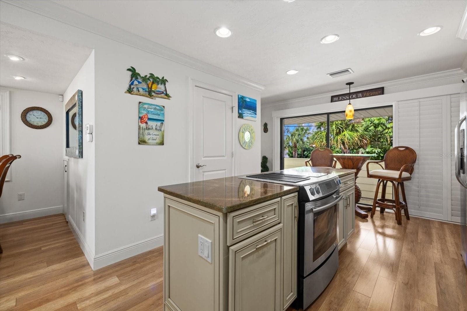 Condominium at 548 BEACH RD #A, SARASOTA, photo 8 of 40