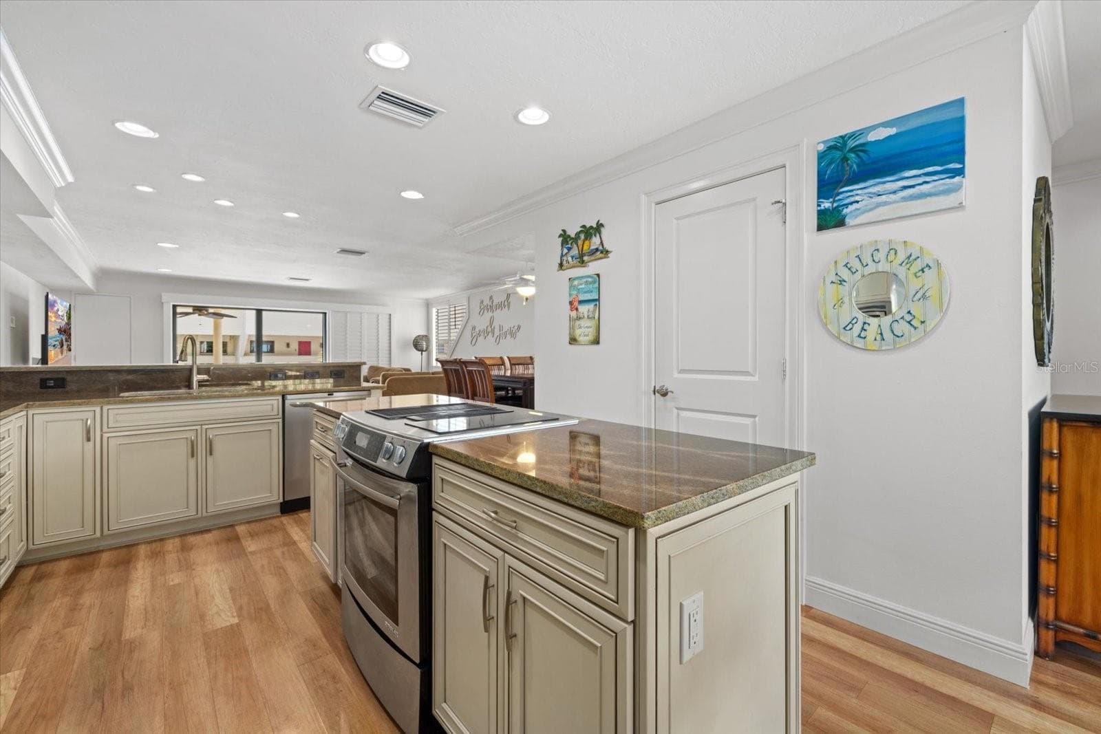 Condominium at 548 BEACH RD #A, SARASOTA, photo 10 of 40