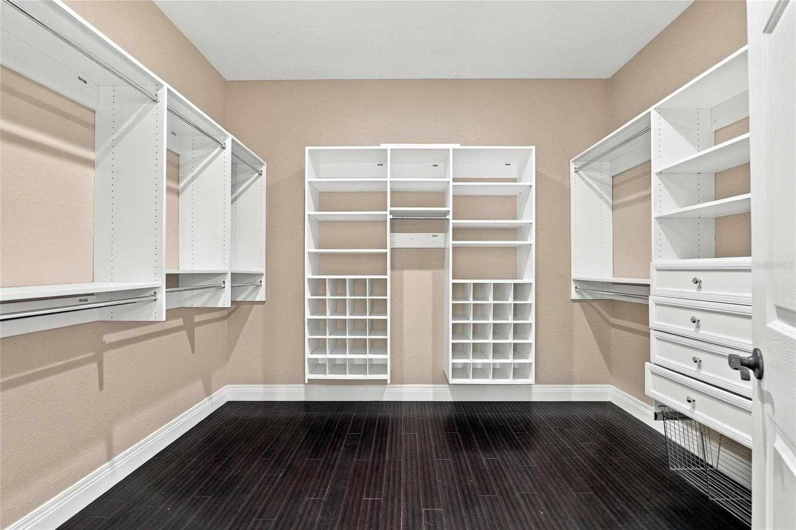 Single Family Residence at 4143 WILDSTAR CIR, WESLEY CHAPEL, photo 19 of 88