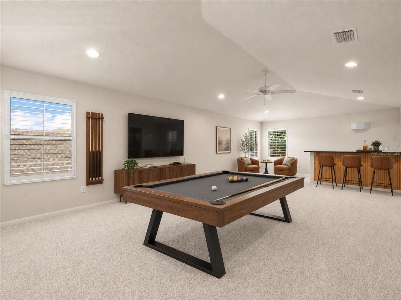 virtually staged - 15019 LAKE EMERALD BLVD, TAMPA