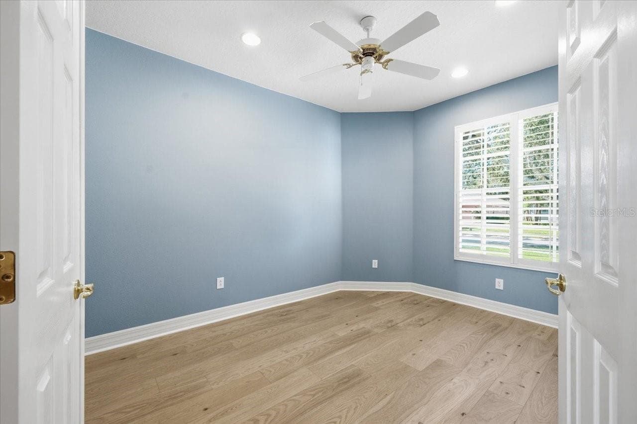 Single Family Residence at 15019 LAKE EMERALD BLVD, TAMPA, photo 37 of 37