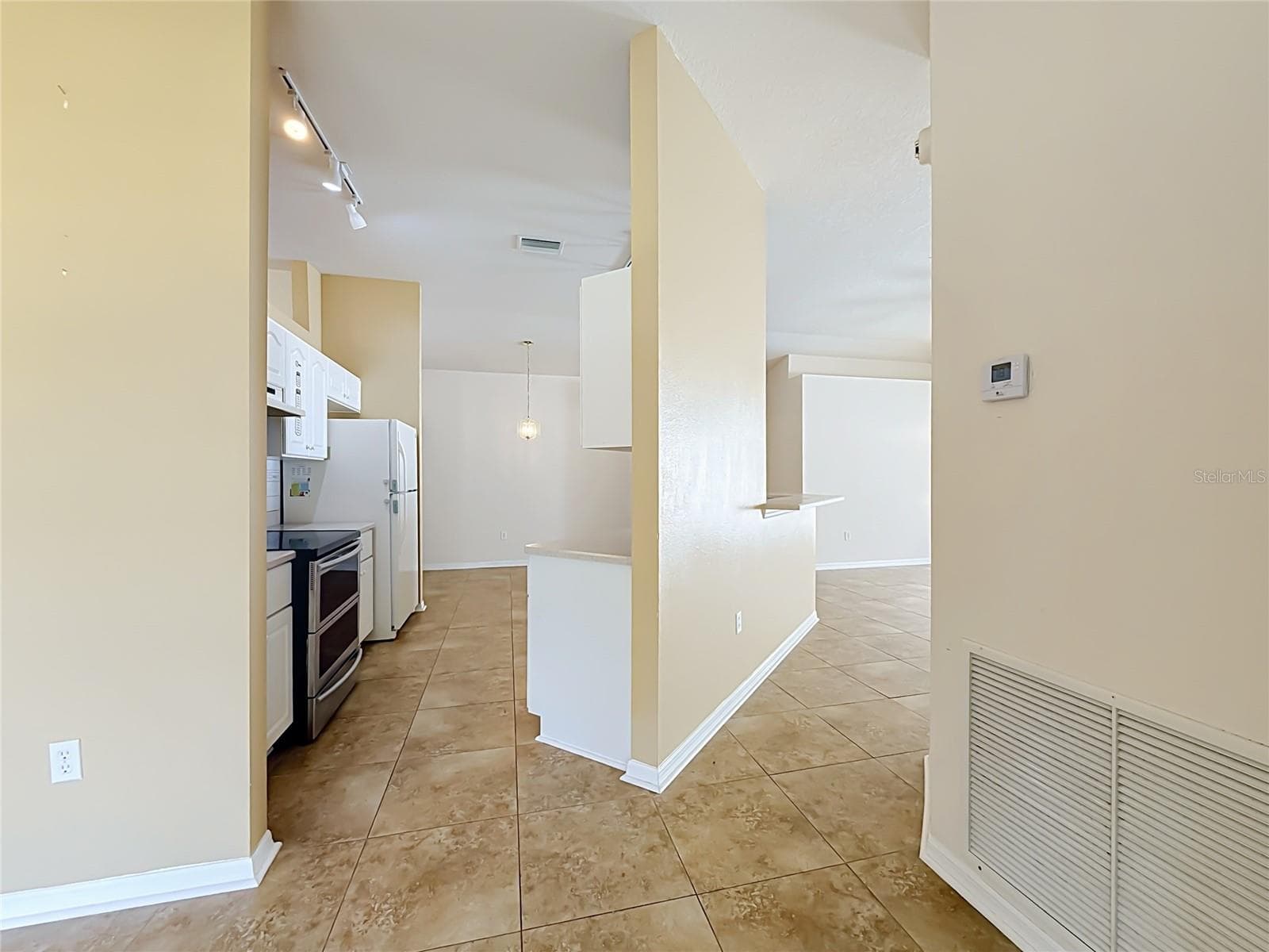 Single Family Residence at 8024 SW 62ND AVE, OCALA, photo 9 of 45