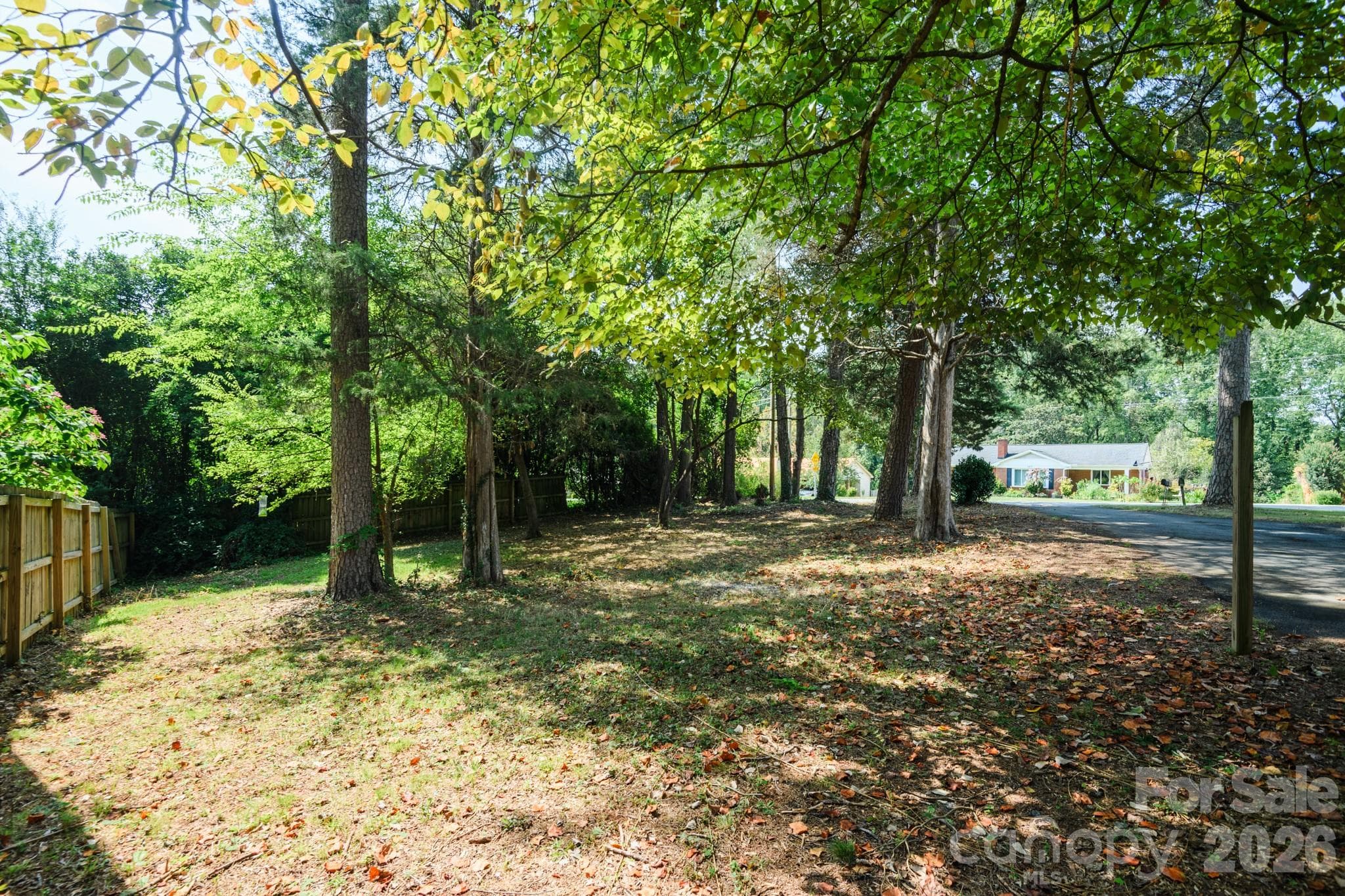 Single Family Residence at 6414 Elmwood Circle, Charlotte, photo 14 of 48