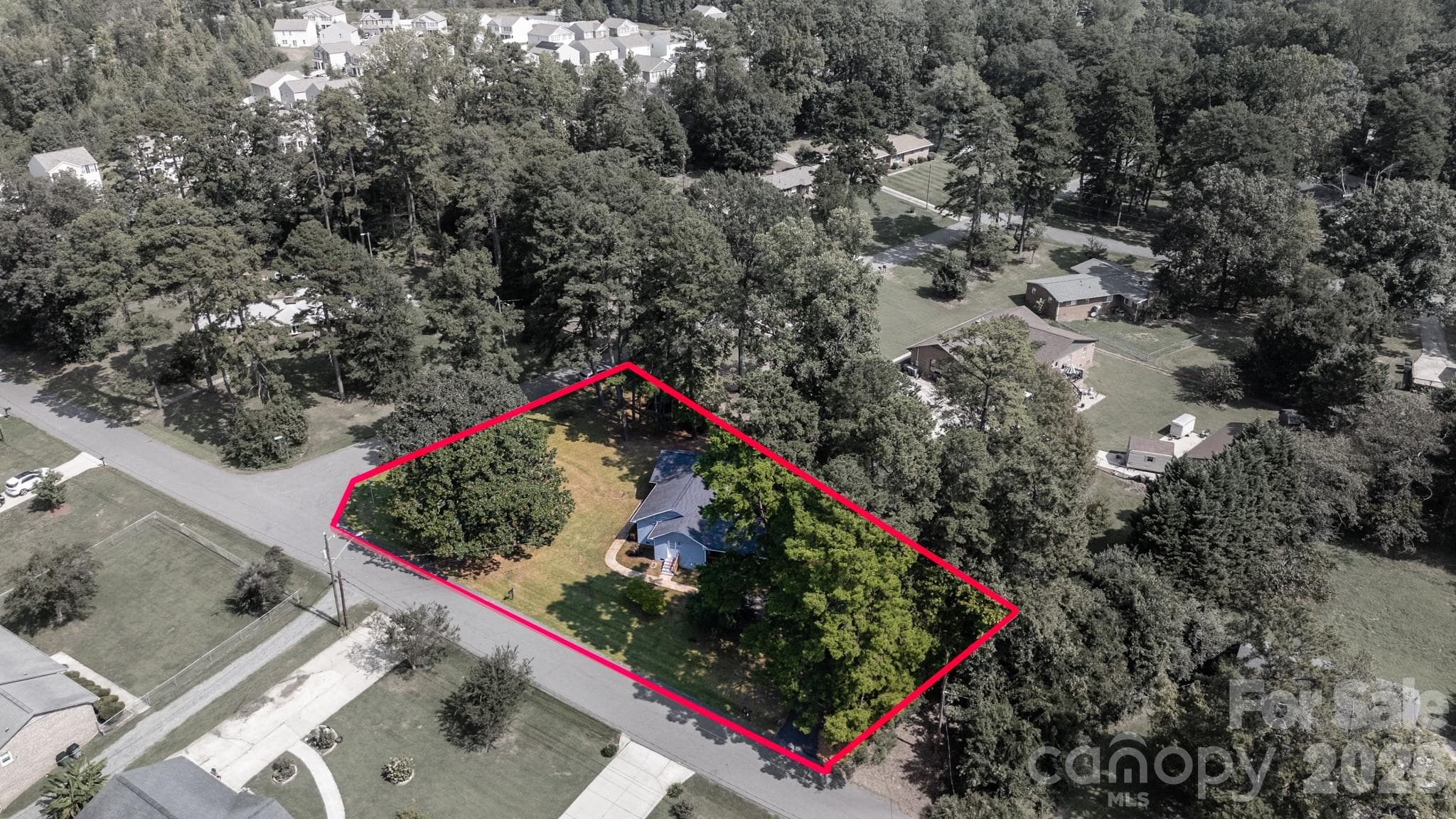 Single Family Residence at 6414 Elmwood Circle, Charlotte, photo 23 of 48