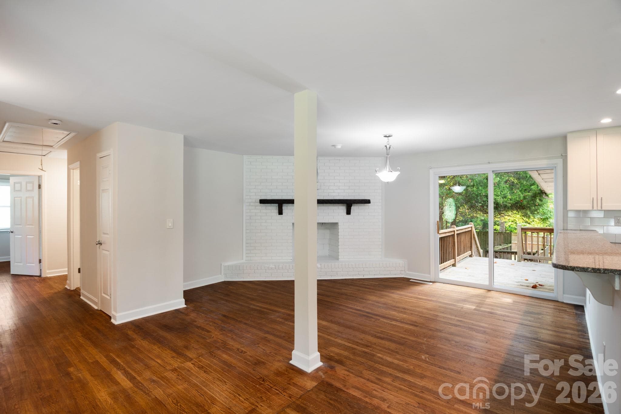 Single Family Residence at 6414 Elmwood Circle, Charlotte, photo 25 of 48
