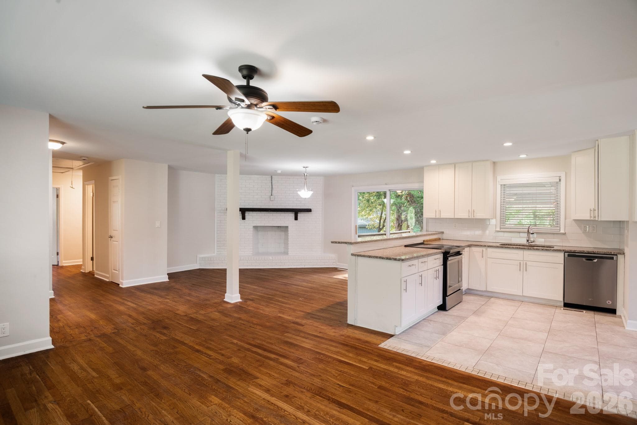 Single Family Residence at 6414 Elmwood Circle, Charlotte, photo 31 of 48