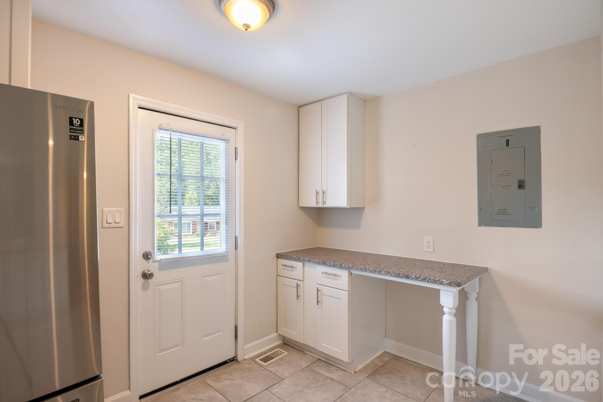 Single Family Residence at 6414 Elmwood Circle, Charlotte, photo 36 of 48