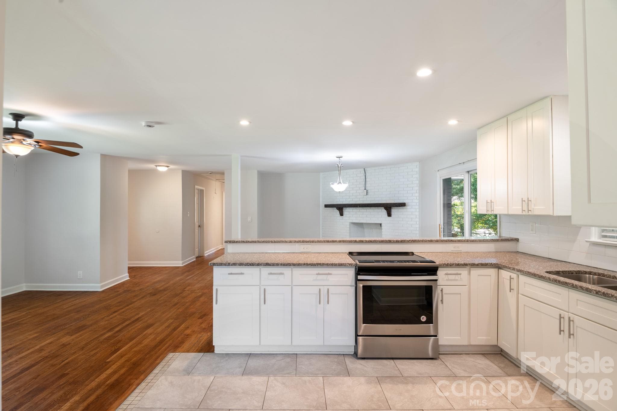 Single Family Residence at 6414 Elmwood Circle, Charlotte, photo 38 of 48