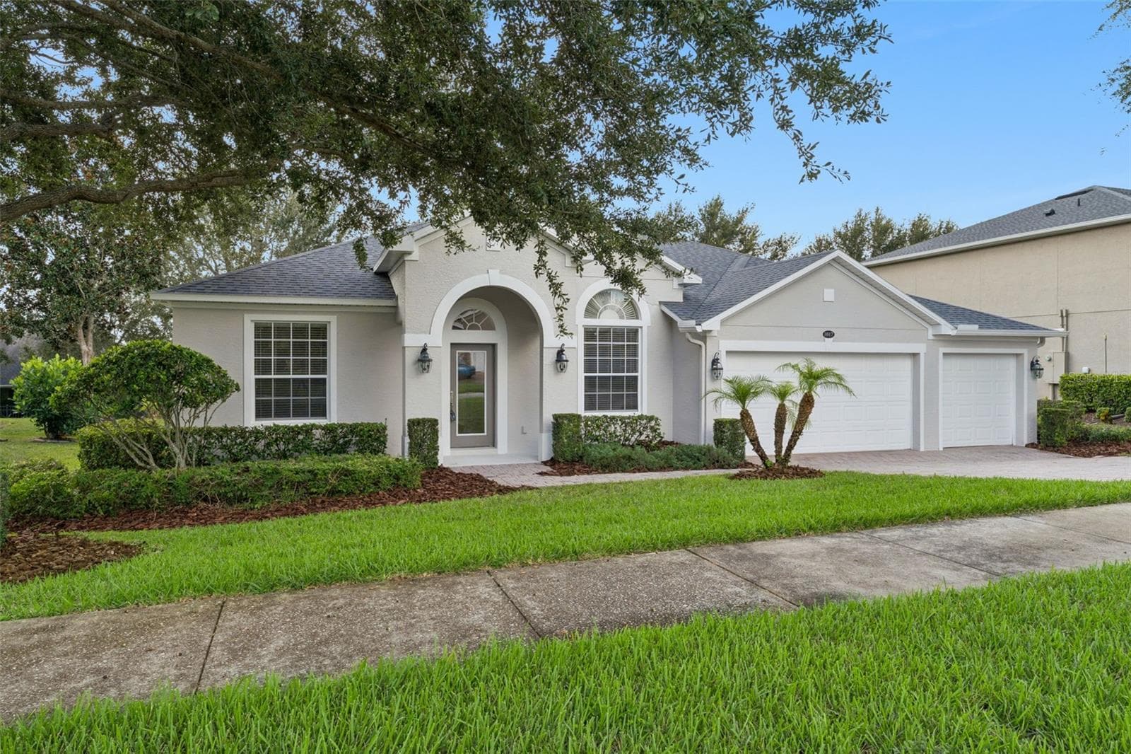 1017 HARMONY LN