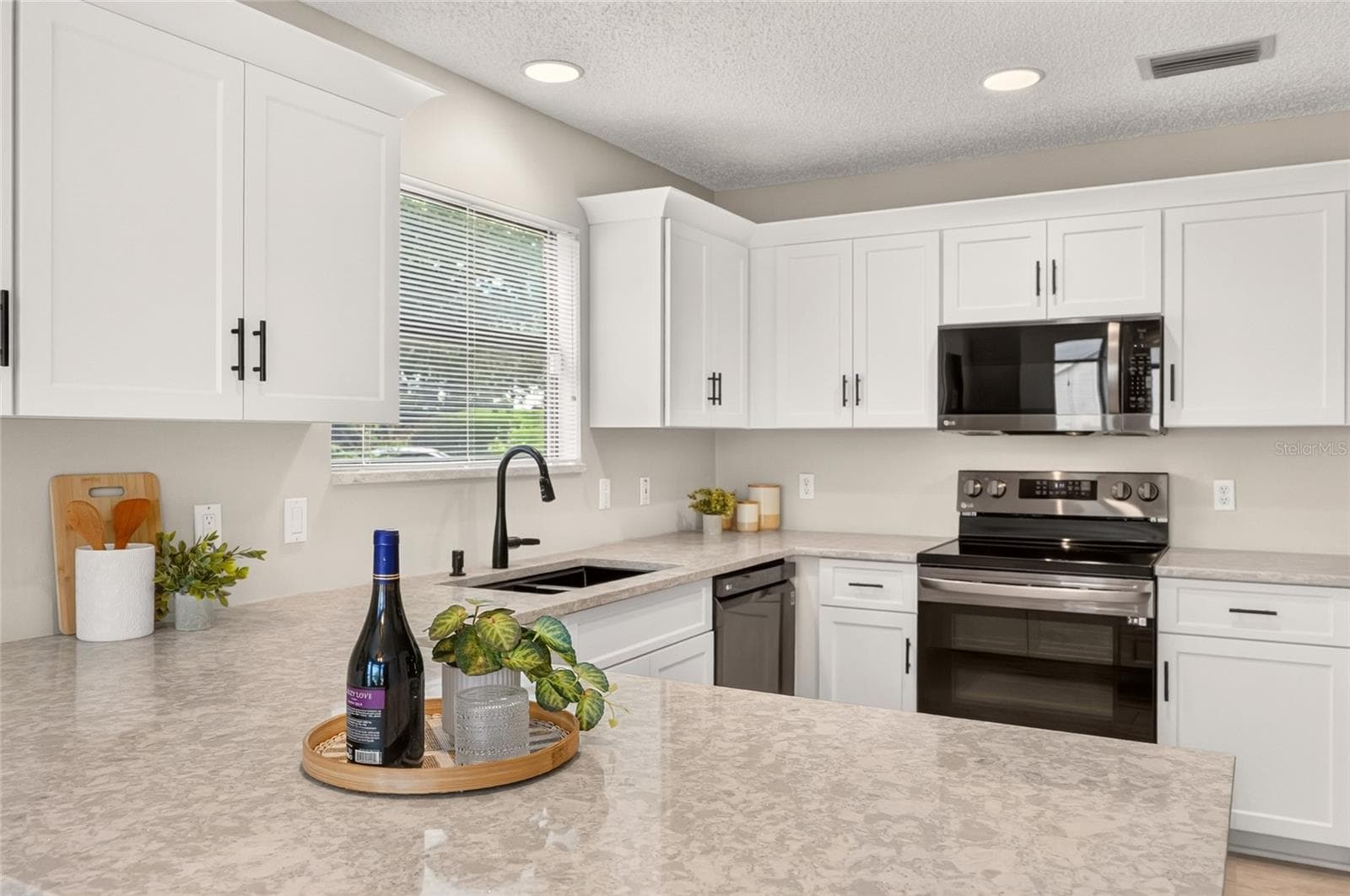 Single Family Residence at 652 SAN PEDRO DR, THE VILLAGES, photo 36 of 87