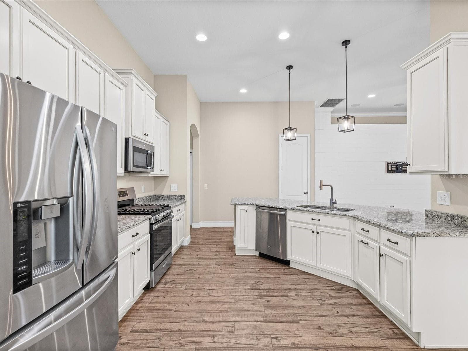 Kitchen - 8519 MAY PORT CT, LAND O LAKES