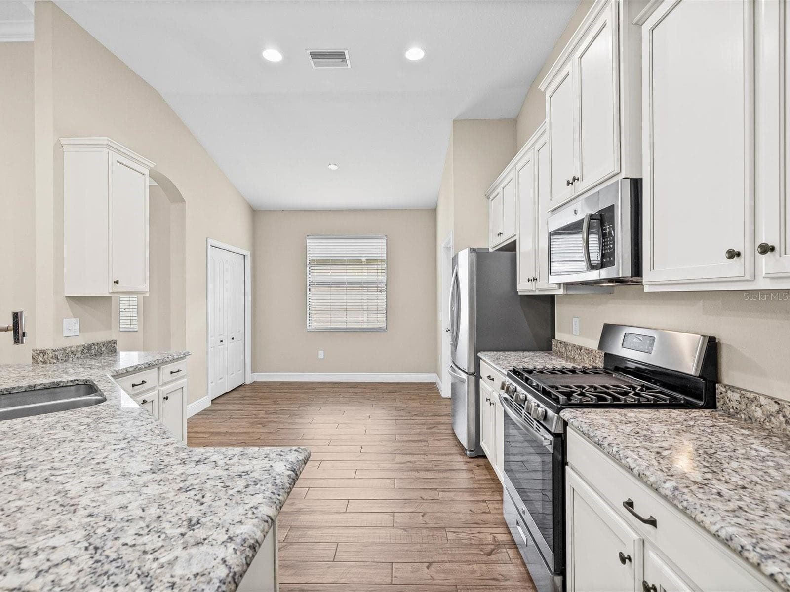 Eat-in area of Kitchen - 8519 MAY PORT CT, LAND O LAKES