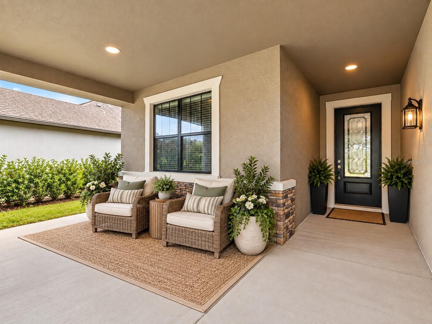 staged front porch - 8519 MAY PORT CT, LAND O LAKES