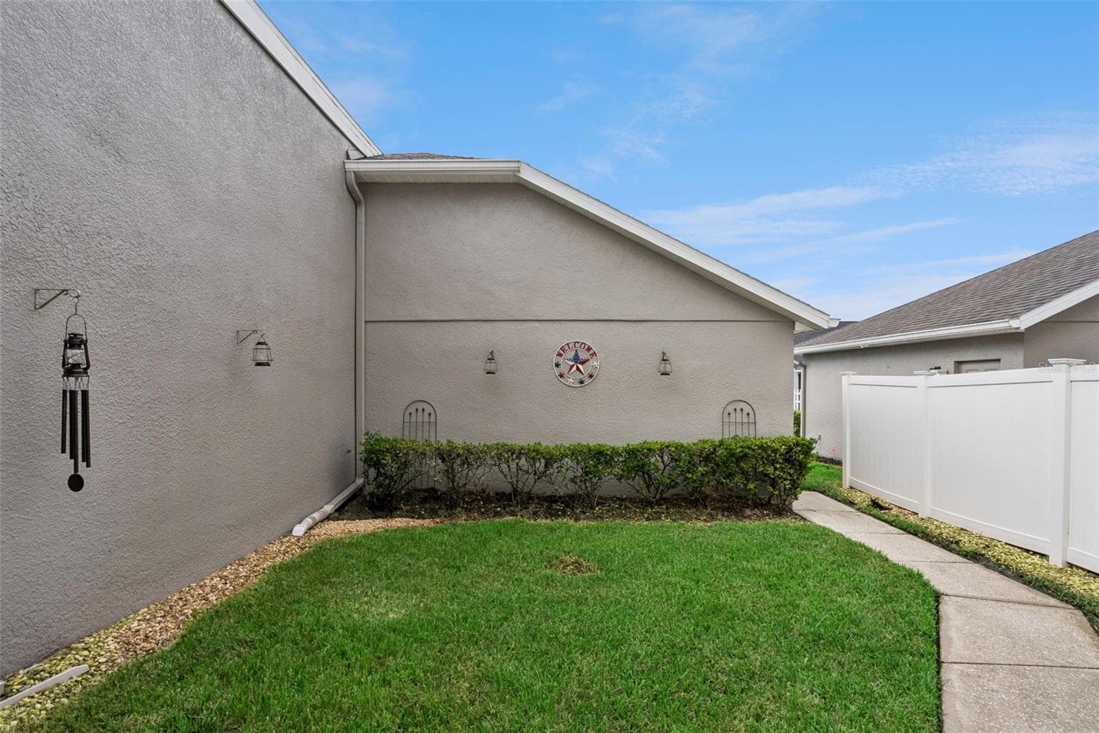 Private Backyard with Detached 2 Car Garage - 14559 CLARKSON DR, ORLANDO