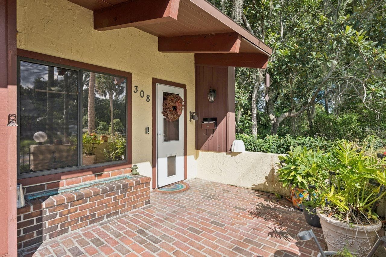 Single Family Residence at 308 N GARFIELD AVE, DELAND, photo 2 of 39
