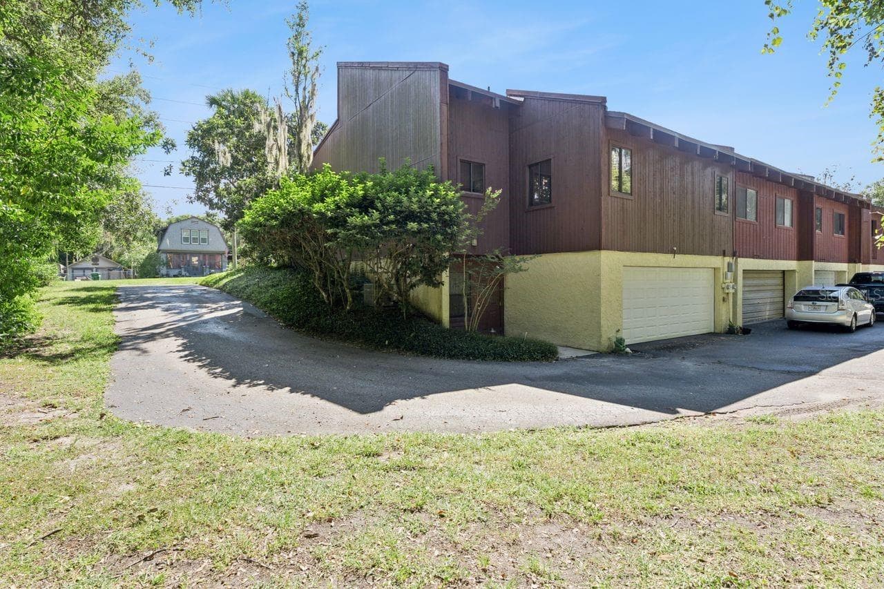 Single Family Residence at 308 N GARFIELD AVE, DELAND, photo 37 of 39