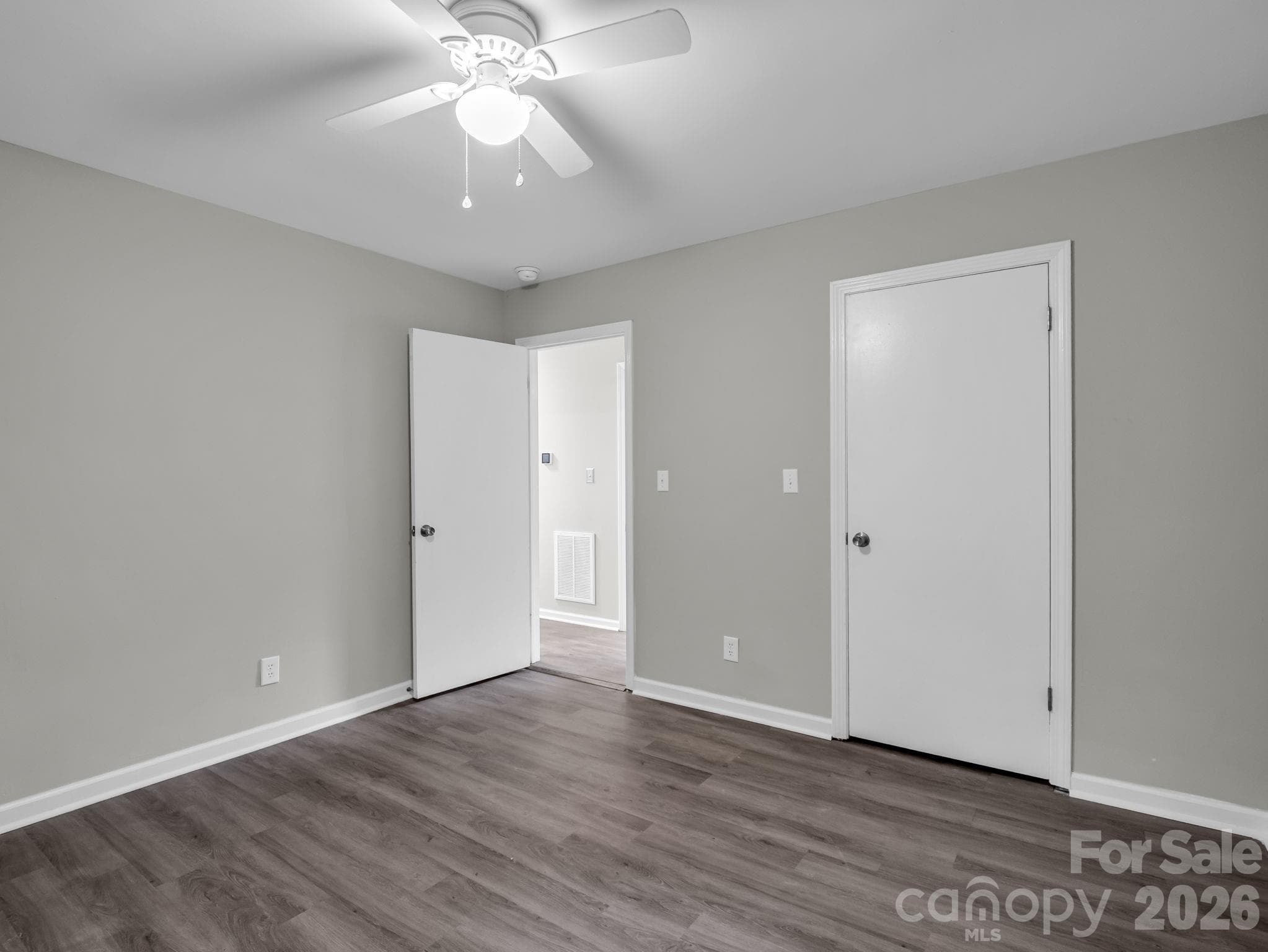 Single Family Residence at 117 Drexel Road, Hendersonville, photo 25 of 37
