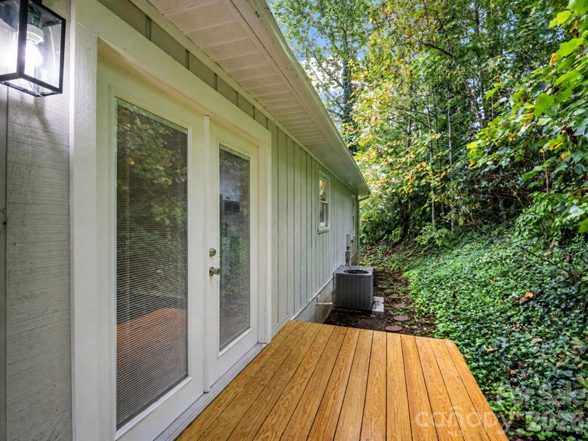 Single Family Residence at 117 Drexel Road, Hendersonville, photo 28 of 37