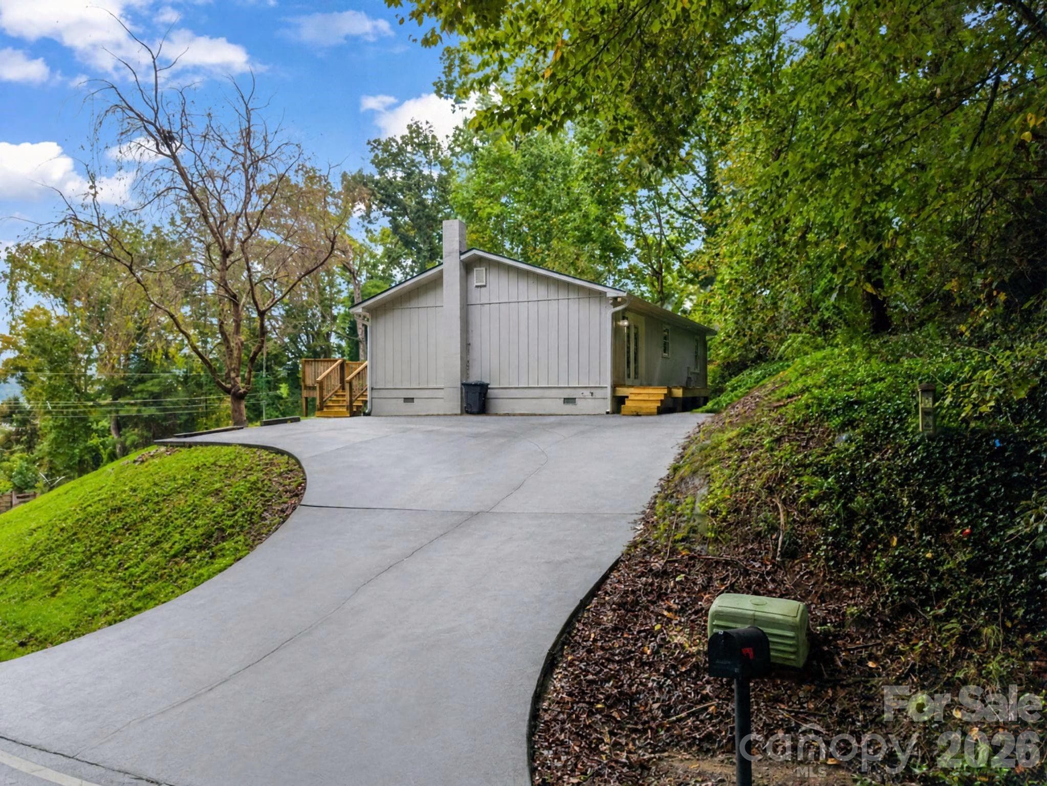 Single Family Residence at 117 Drexel Road, Hendersonville, photo 31 of 37