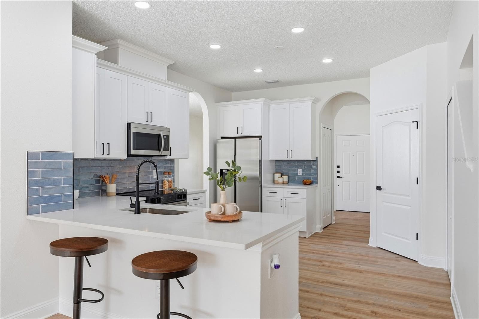 Single Family Residence at 22536 LAURELDALE DR, LUTZ, photo 6 of 43
