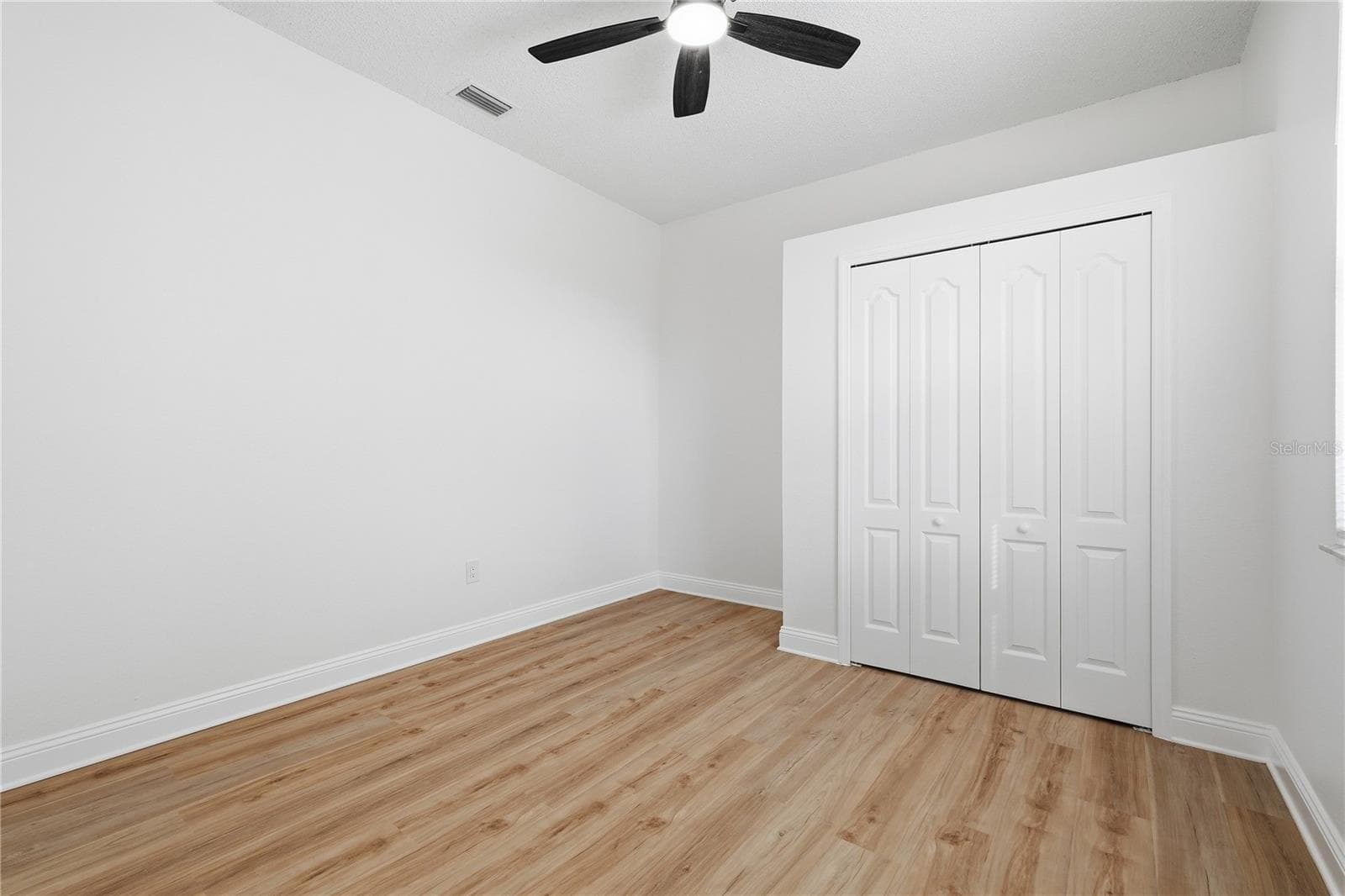 Single Family Residence at 22536 LAURELDALE DR, LUTZ, photo 16 of 43