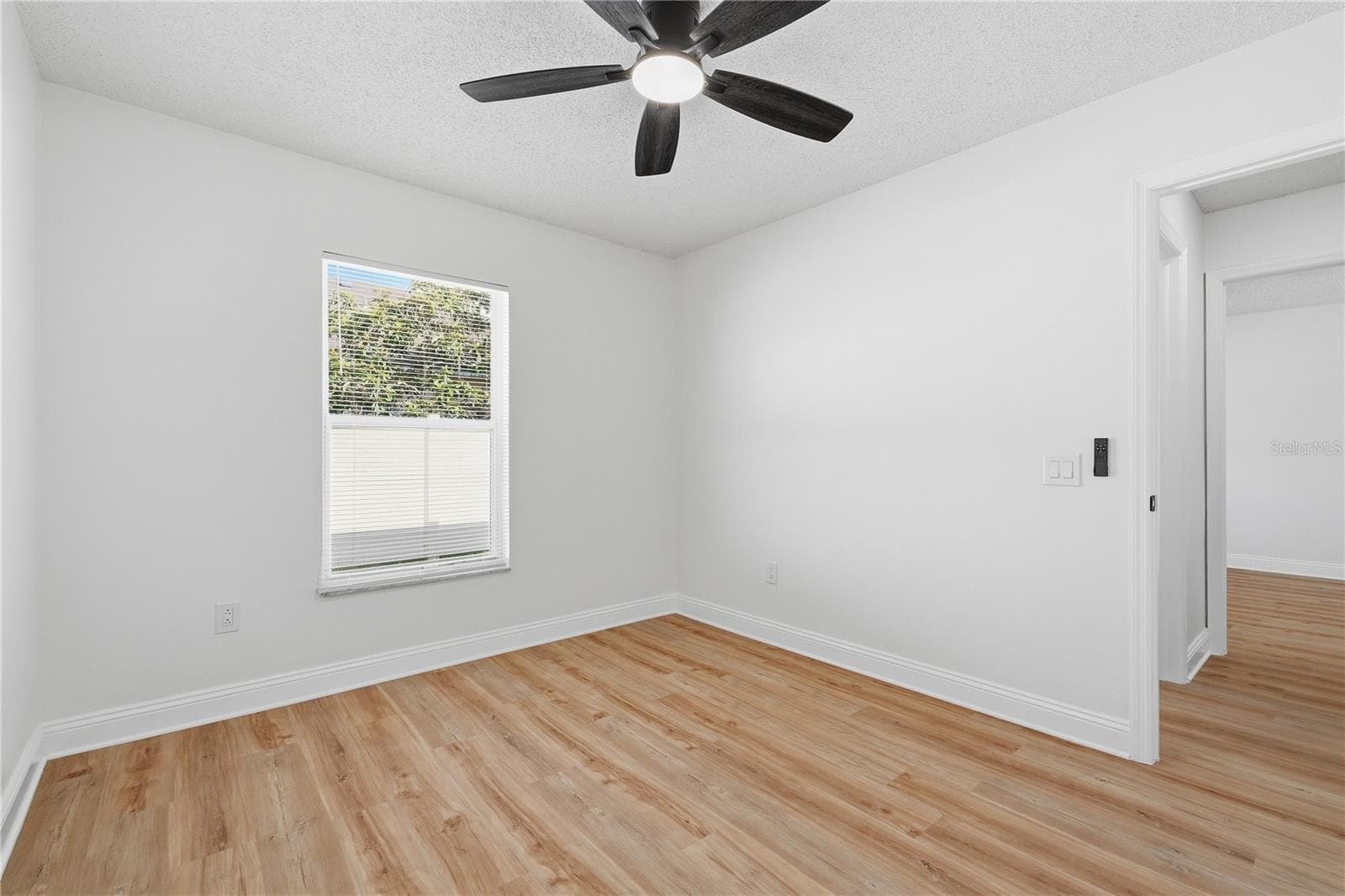 Single Family Residence at 22536 LAURELDALE DR, LUTZ, photo 18 of 43