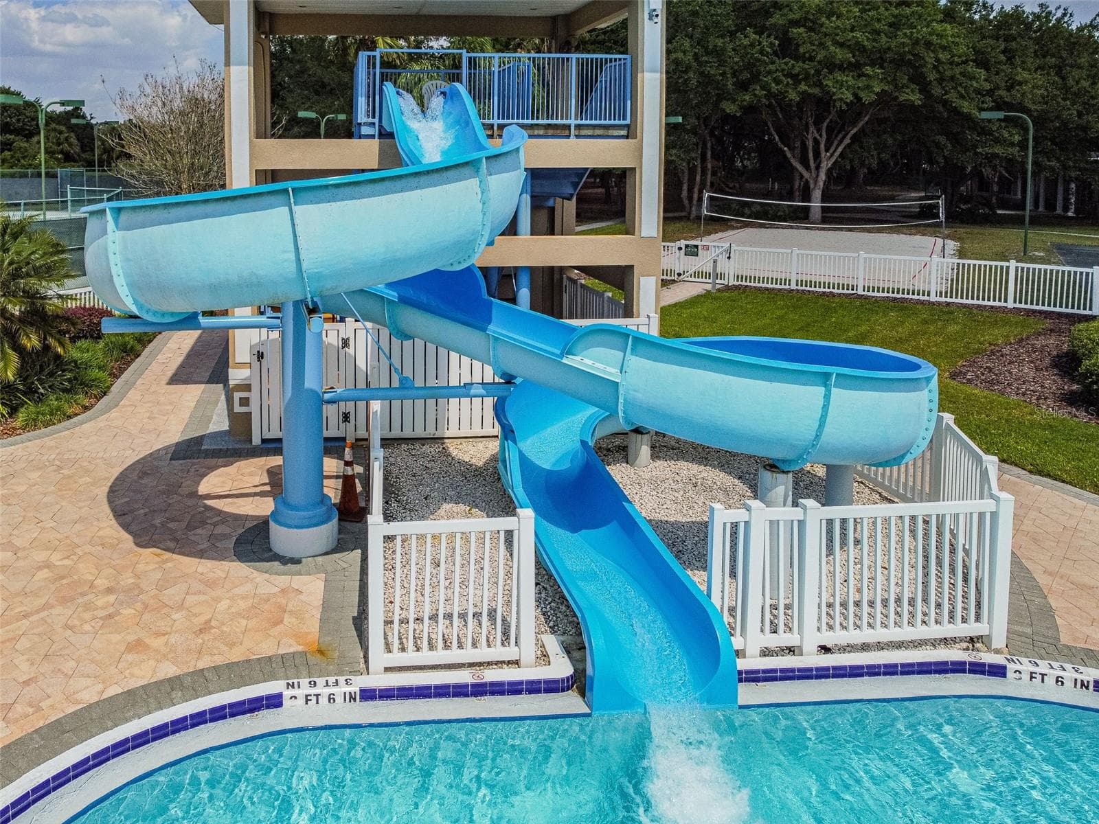 Resort Pool with Waterslide - 18115 EMERALD BAY ST, TAMPA