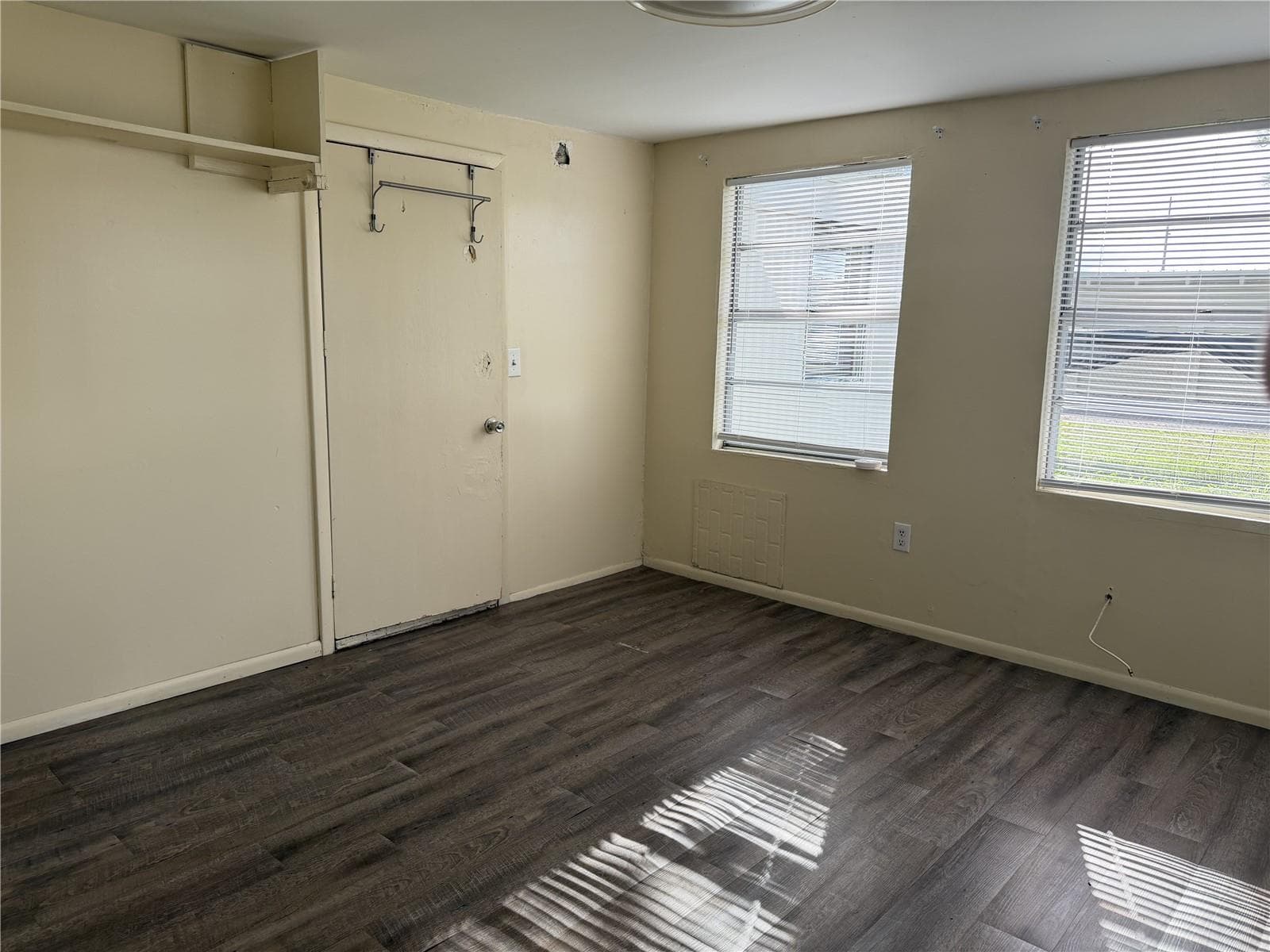 Mobile Home at 36441 WEST DR, FRUITLAND PARK, photo 13 of 24
