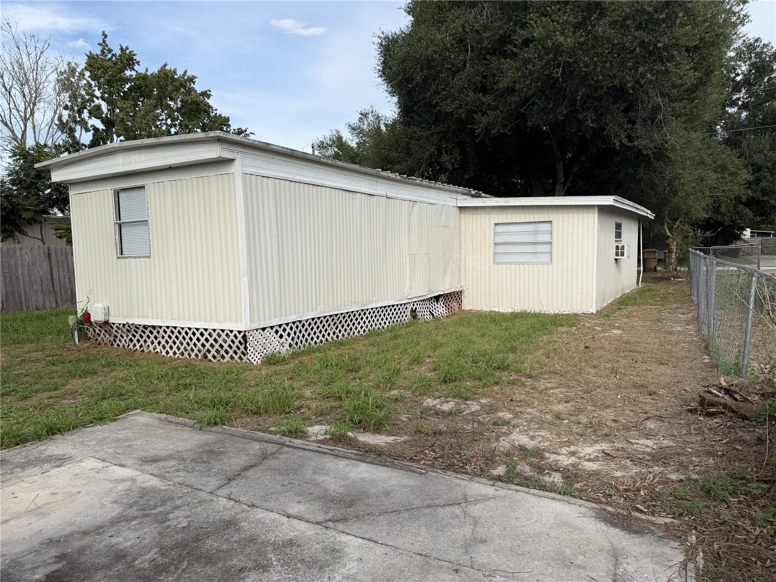 Mobile Home at 36441 WEST DR, FRUITLAND PARK, photo 23 of 24
