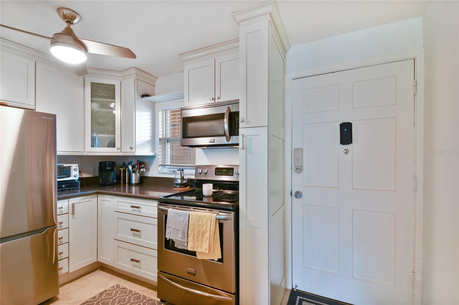 Condominium at 12760 INDIAN ROCKS RD #910, LARGO, photo 9 of 52
