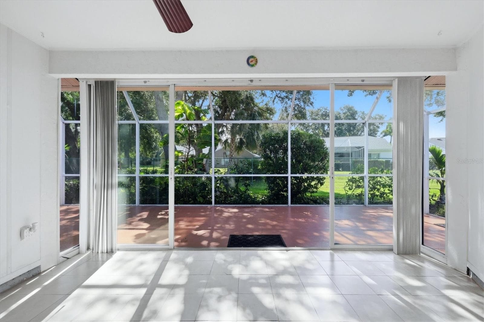 Air Conditioned Sunroom - 5837 GARDEN LAKES DR, BRADENTON