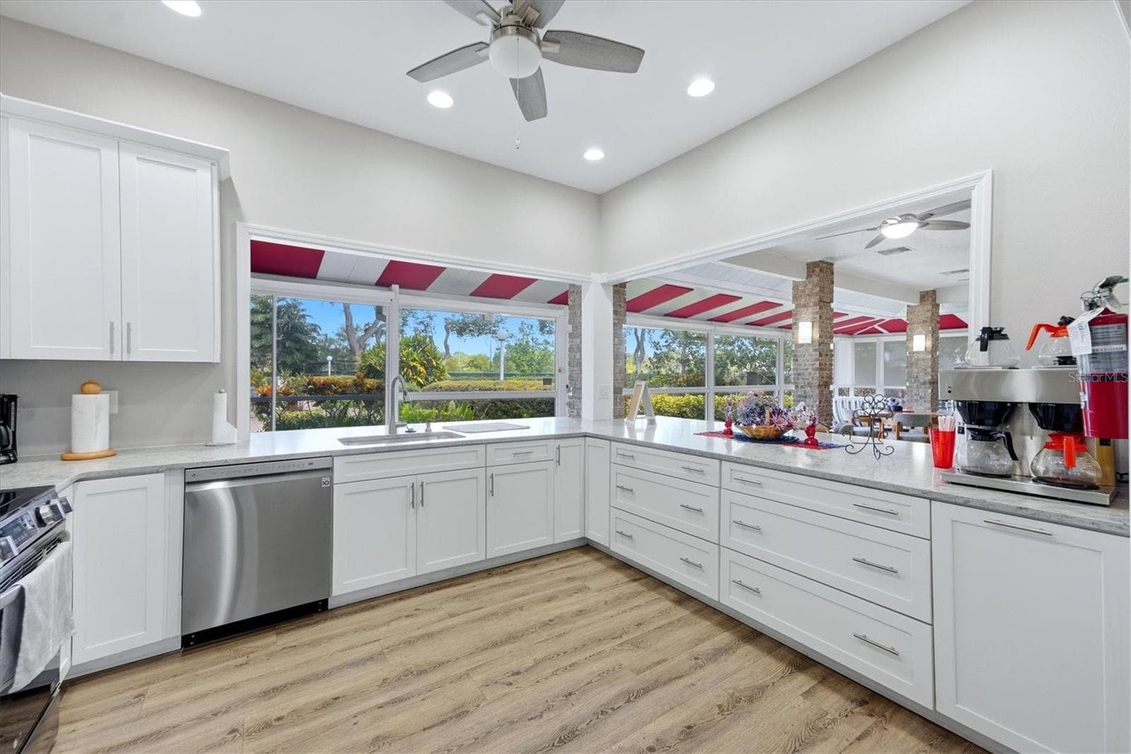 Single Family Residence at 5837 GARDEN LAKES DR, BRADENTON, photo 37 of 50