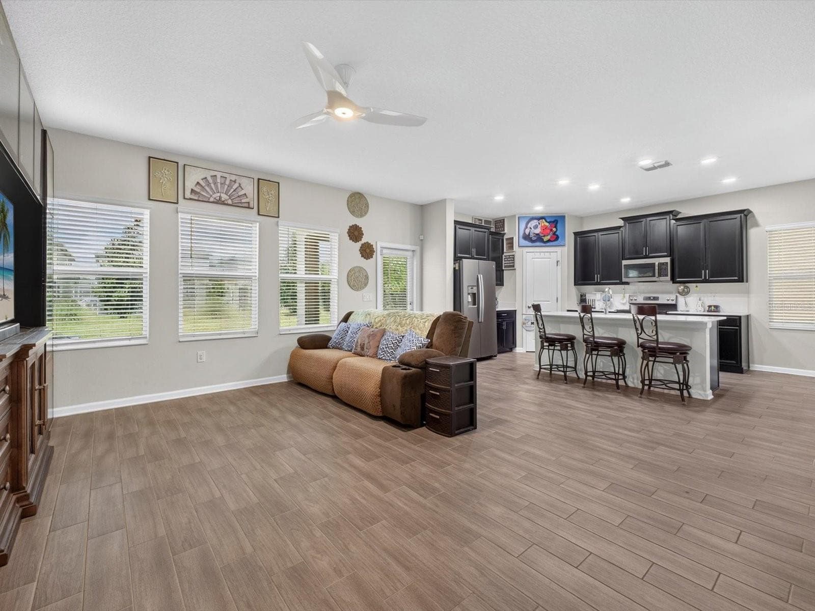 Single Family Residence at 8975 FLUFFY LIE CT, DAVENPORT, photo 5 of 30